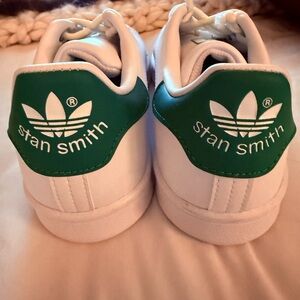 Adidas Sneakers - White and Green. Size 5